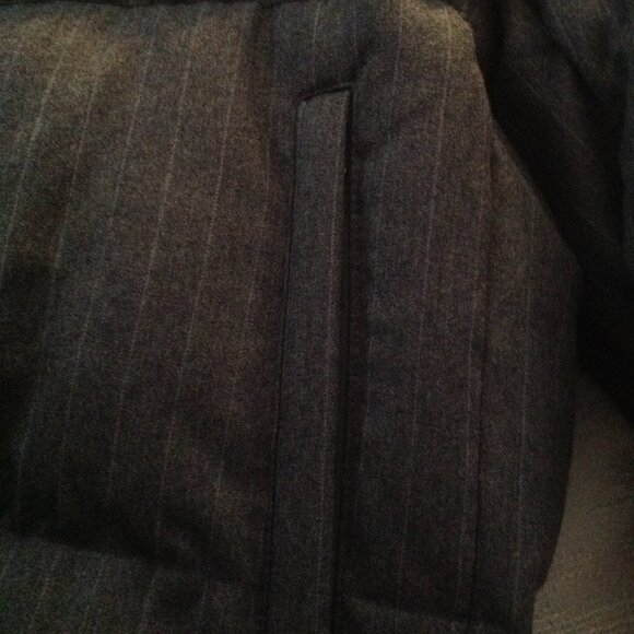 Theory Men's X-Large Dark Gray Pinstripe Puffer Coat - Never Worn - Picture 3 of 8